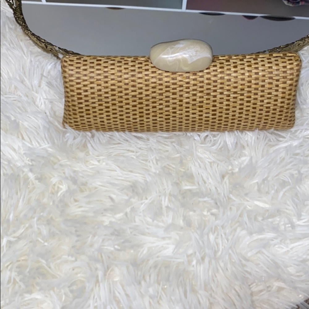 NWOT Straw Clutch